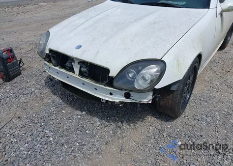 2001 Mercedes-Benz Slk 320 z USA, uszkodzony, nr VIN WDBKK65F51F222565